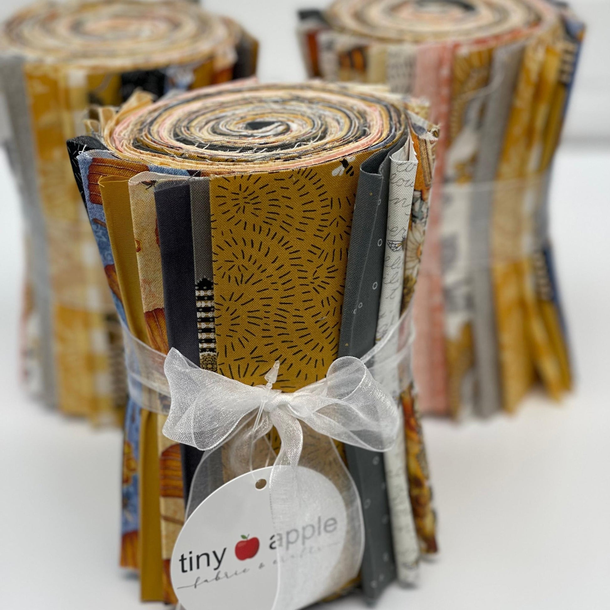 6" Apple Peel (21) Peel of The Month August Bees Knees