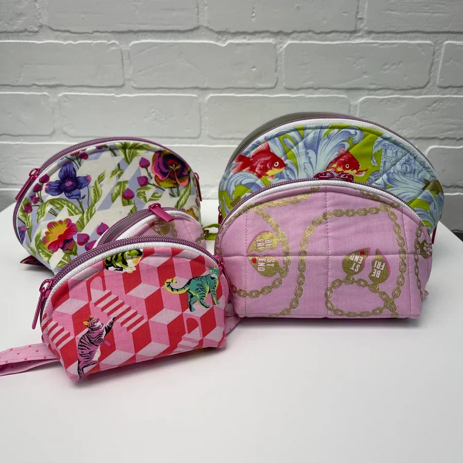 Kit: Clam Up in Tula Pink (Makes all 5 sizes) | Pattern Sold Separately