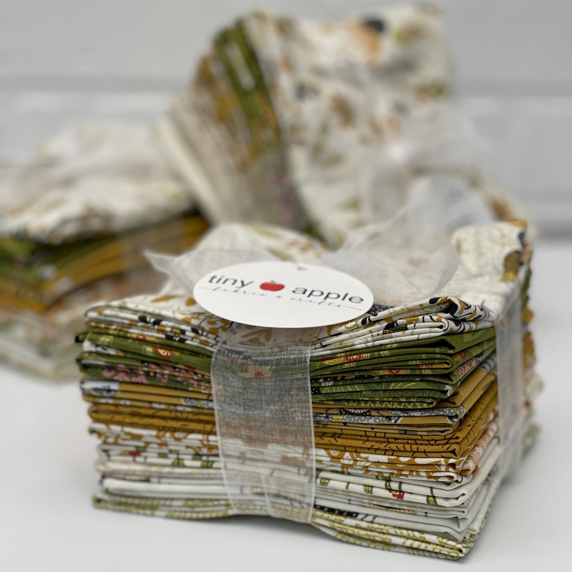 Fat Quarter Bundle (14) Bee Garden Gold and Green