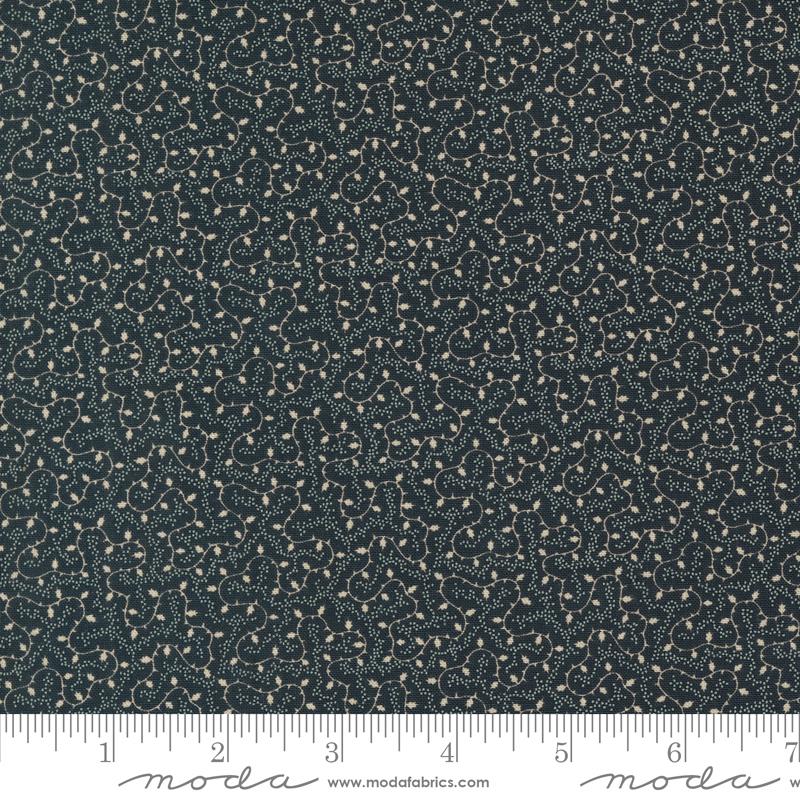 Blackbirds Nest by Kansas Troubles Quilters Nesting: Black