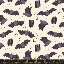 Freaky Familiars - Fat Bats - Natural