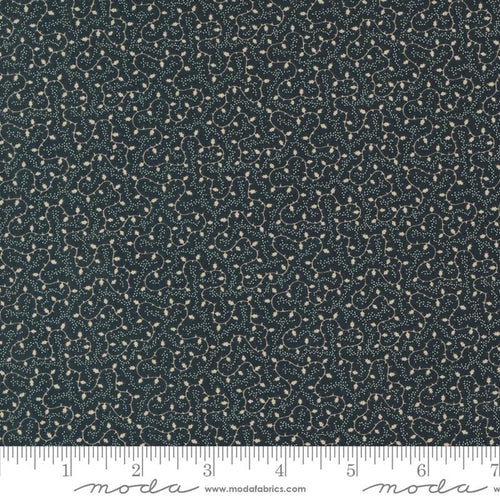 Blackbirds Nest by Kansas Troubles Quilters Nesting: Black