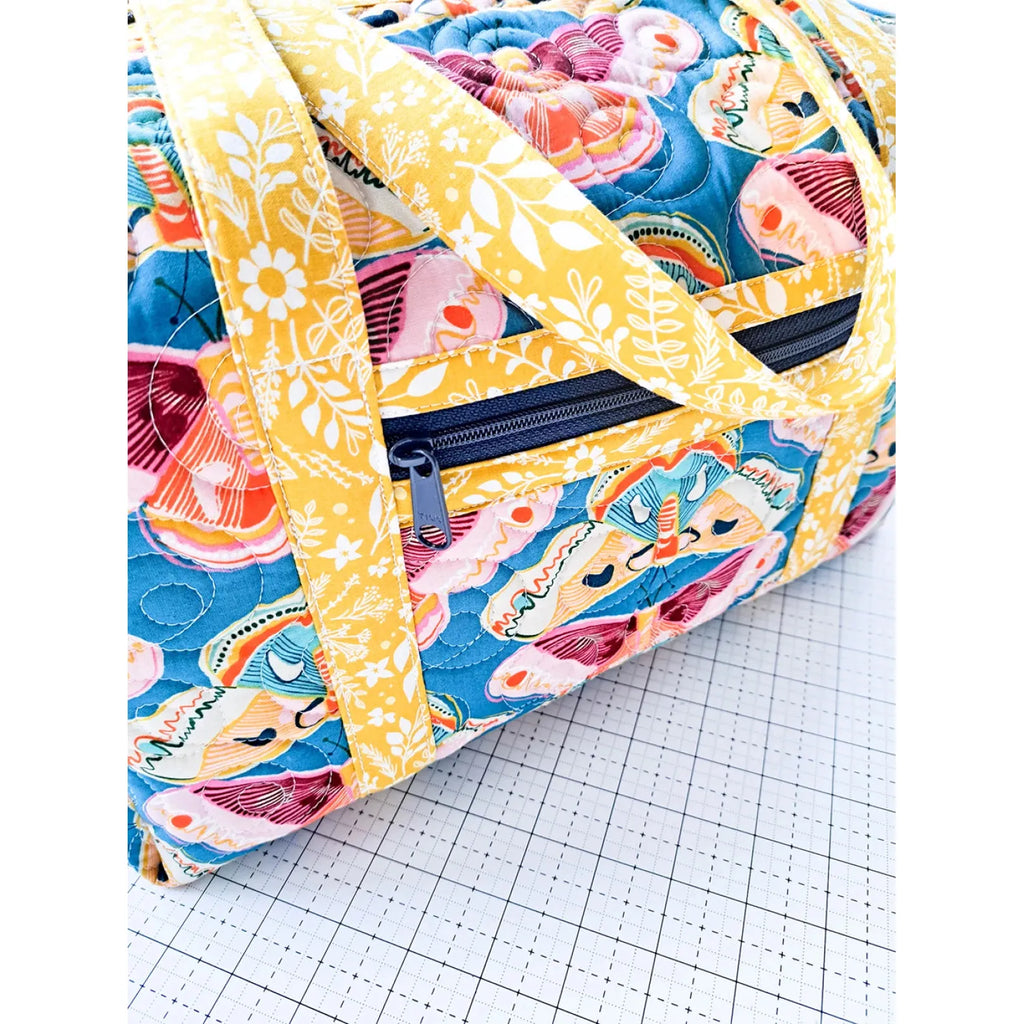 Pattern: Holland Duffle Bag by Center Street Quilts