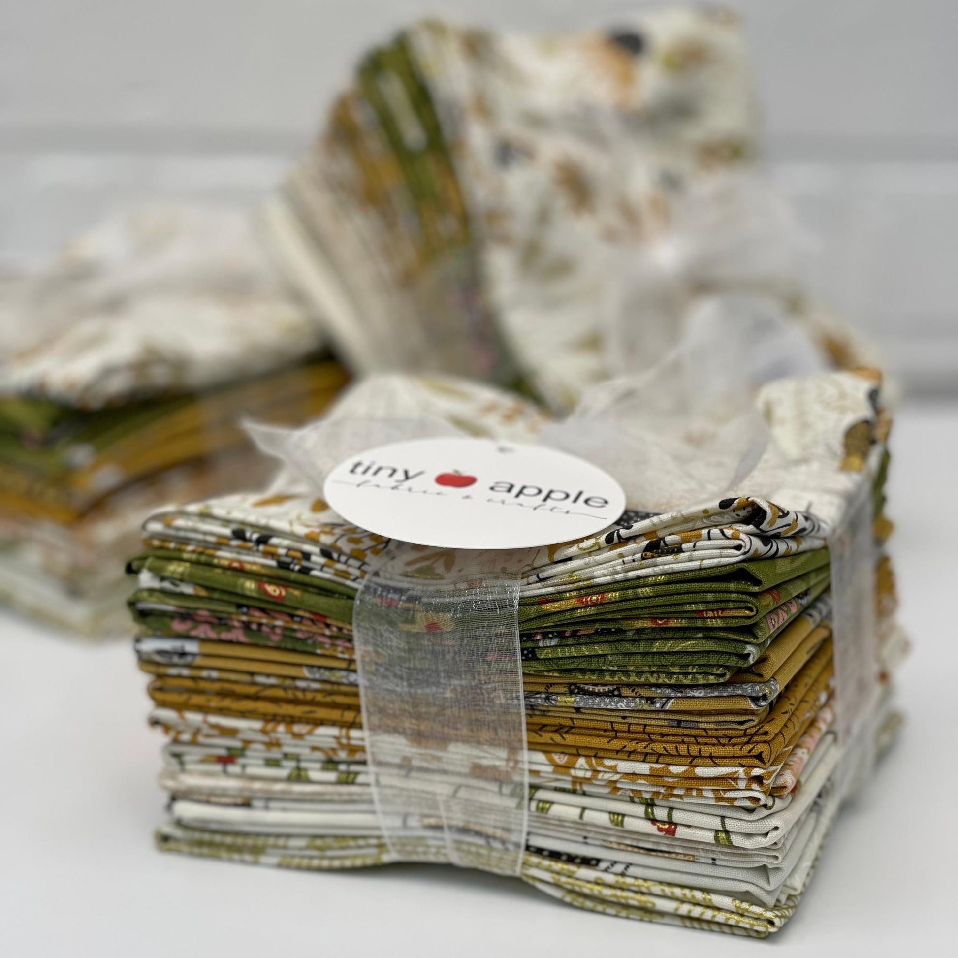 Fat Quarter Bundle (14) Bee Garden Gold and Green