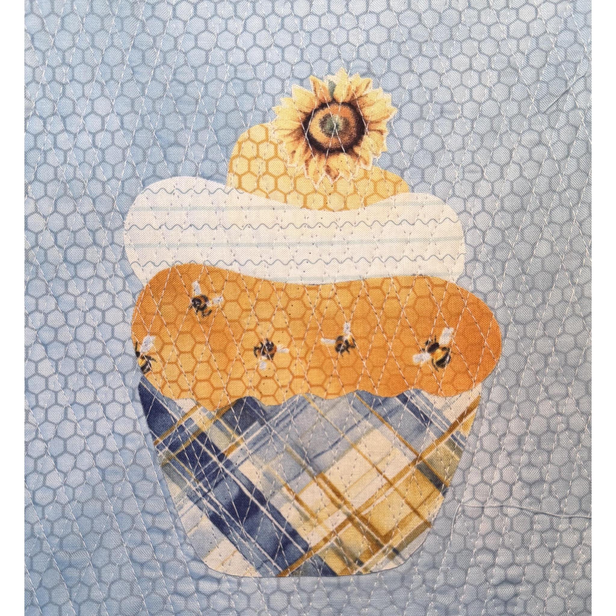 Kit: Cupcake Collage - Sunkissed Bees (Pattern Not Inlcuded)