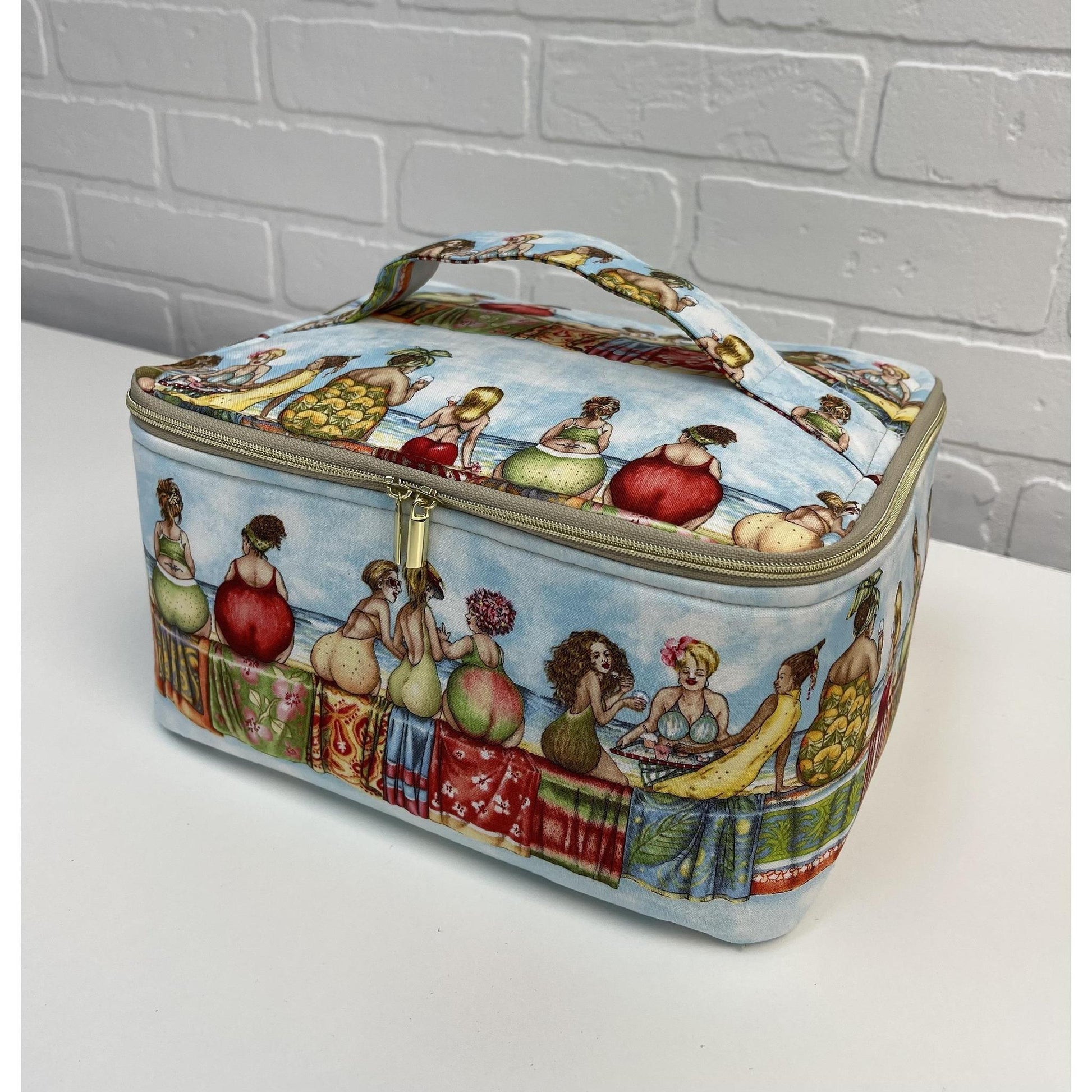 Kit: Bette Travel Case in Fruit Ladies (PATTERN NOT INCLUDED)