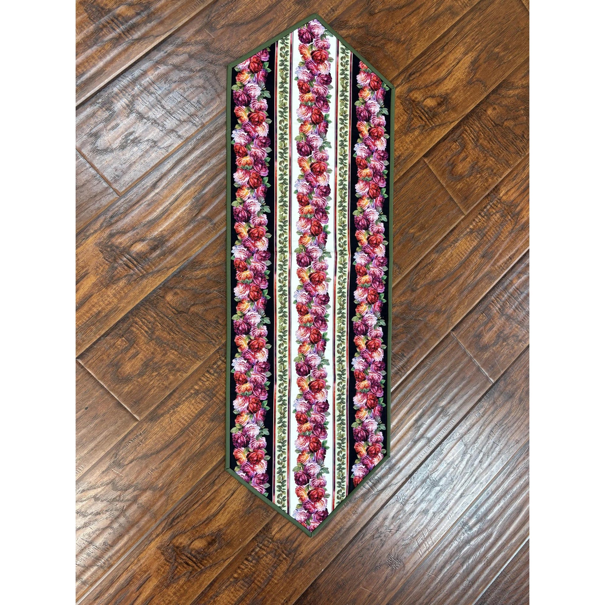 Kit: Big Easy Table Runner (adapted by Tiny Apple) - Rose Grace