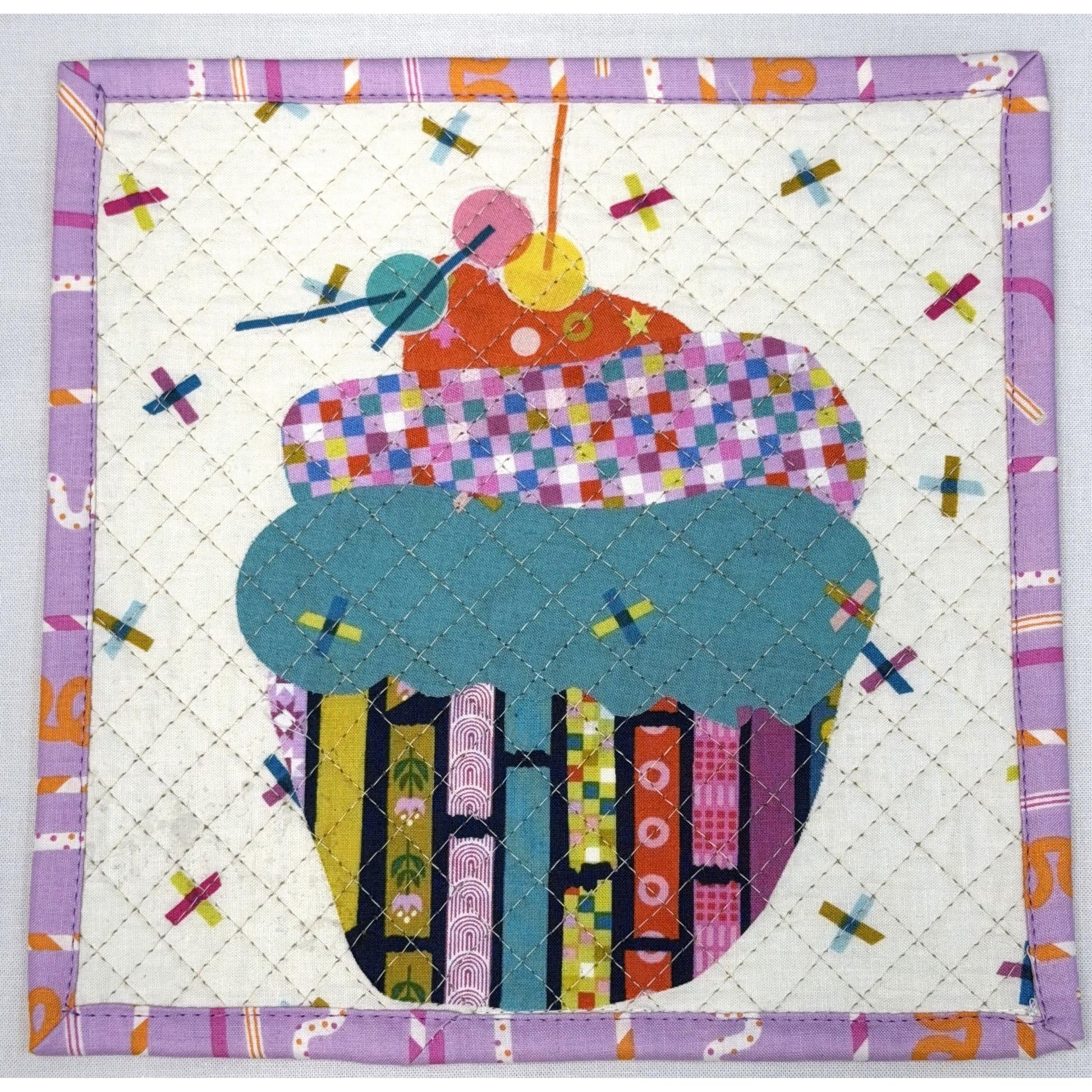 Kit: Cupcake Collage - Washi (Pattern Included)