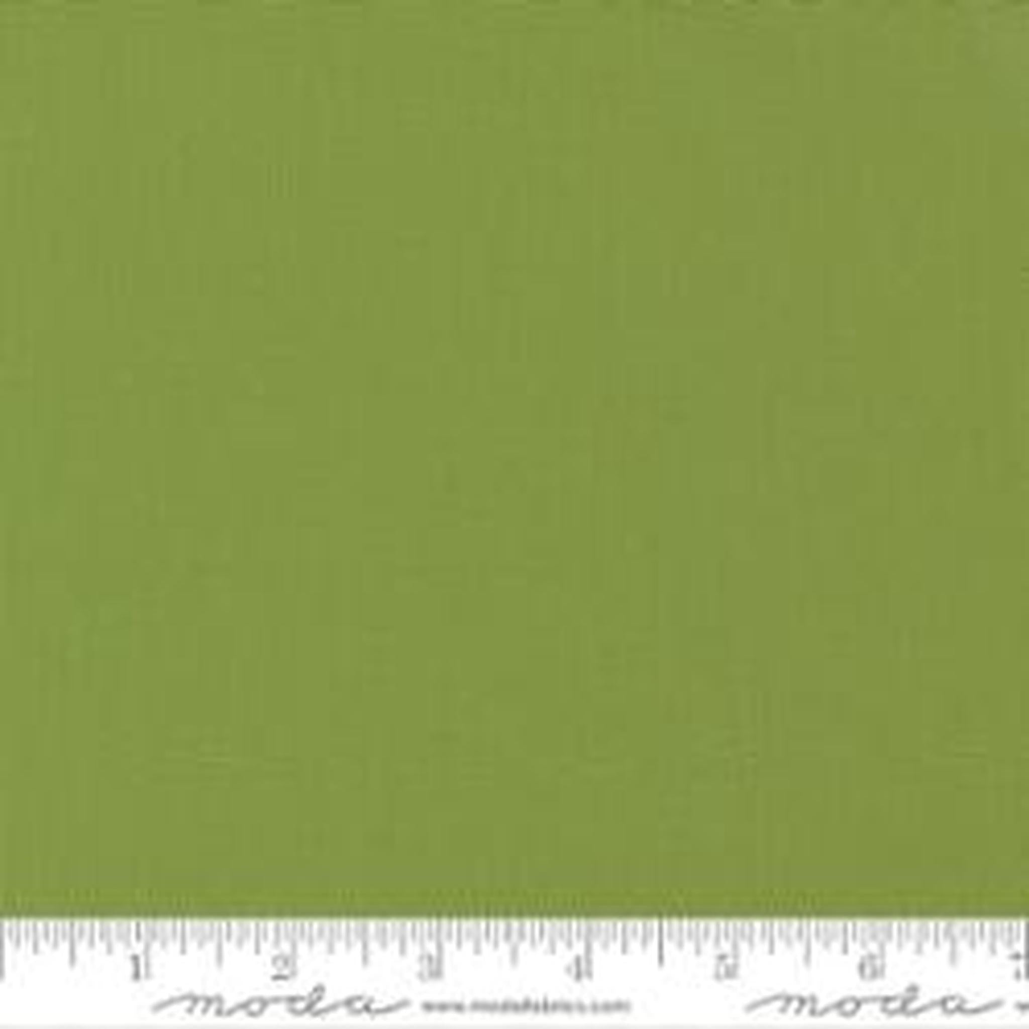 Moda Bella Solids Leaf