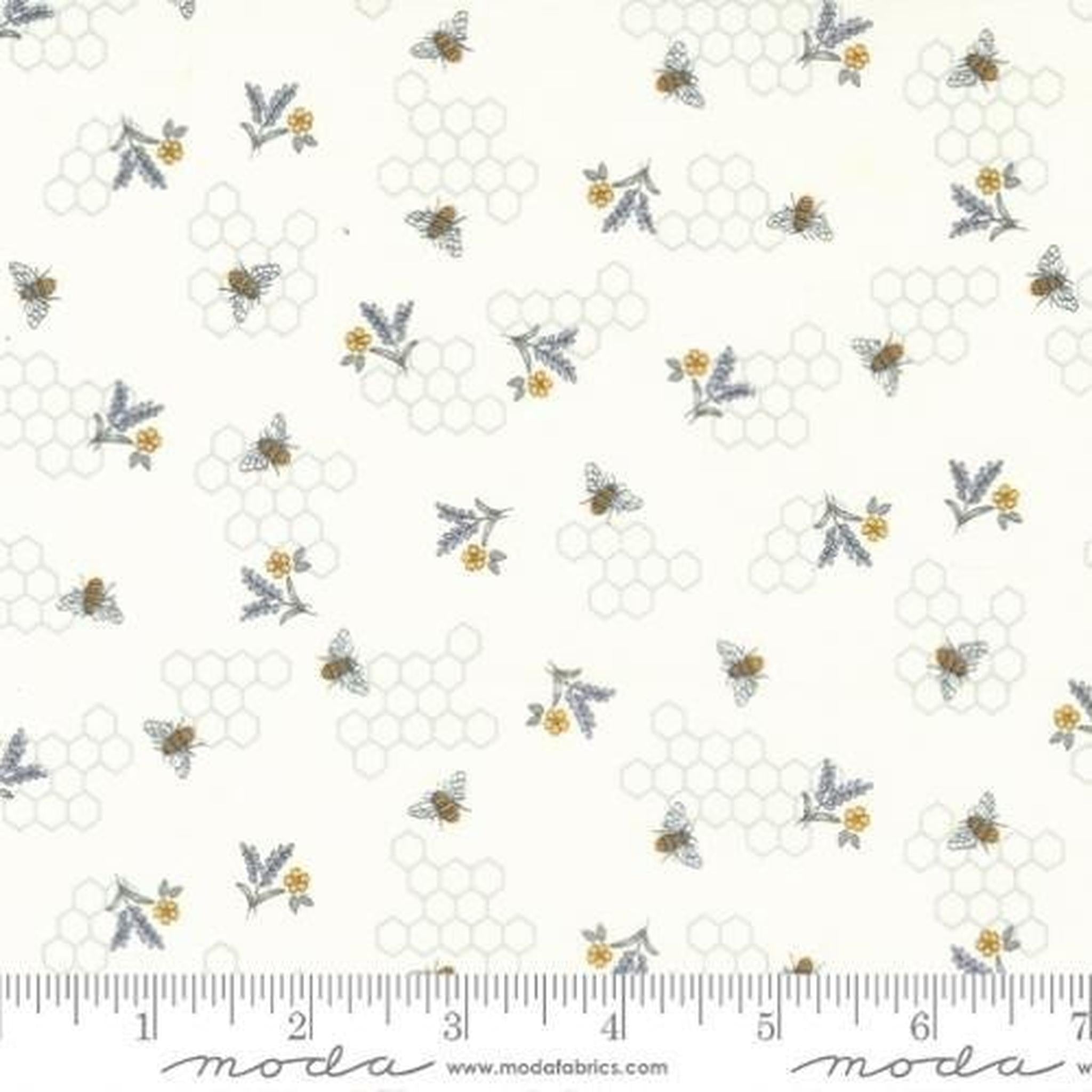 Moda Honey Lavender - Bees and Lavender Blenders Milk