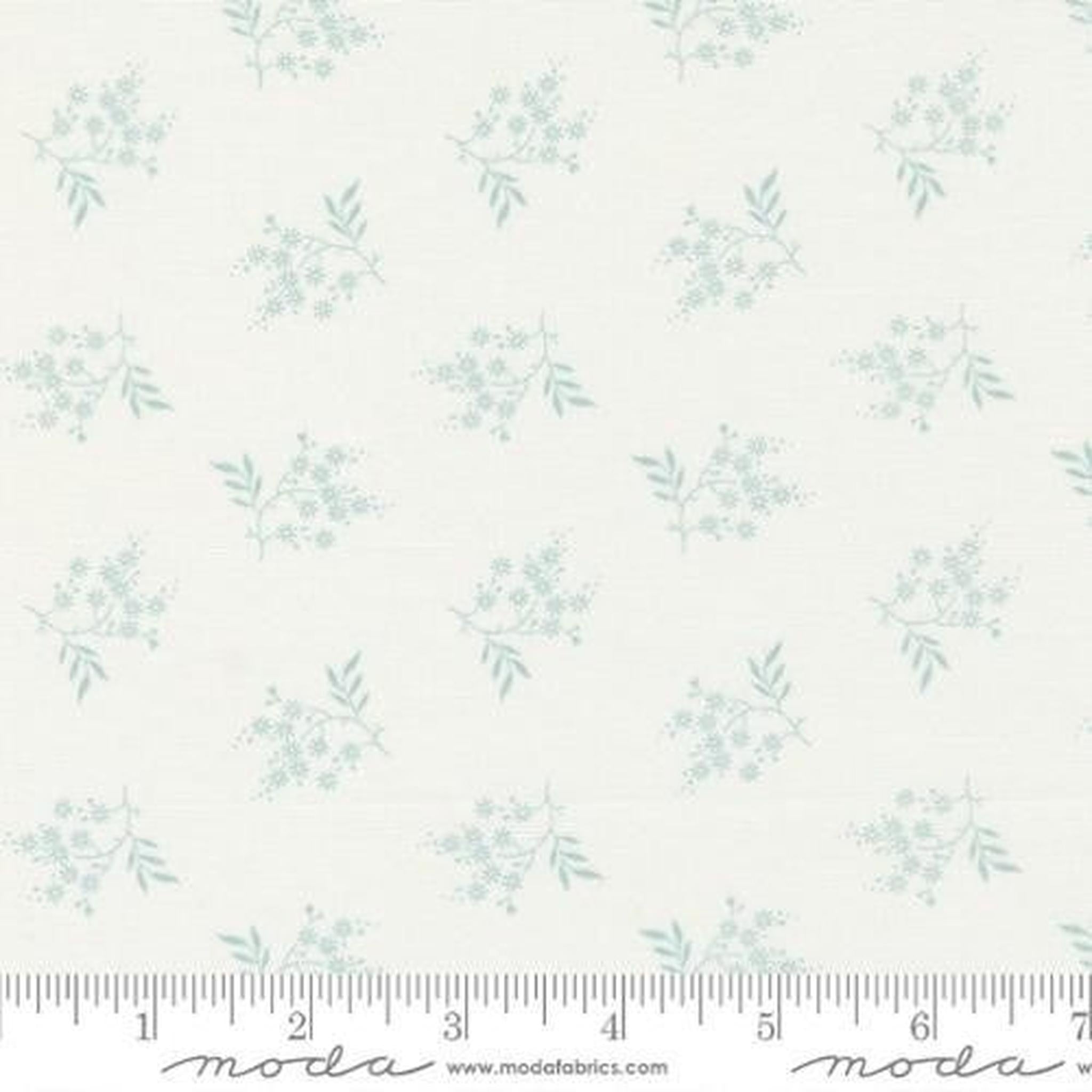 Moda Honeybloom Friendly Flowers - Milk