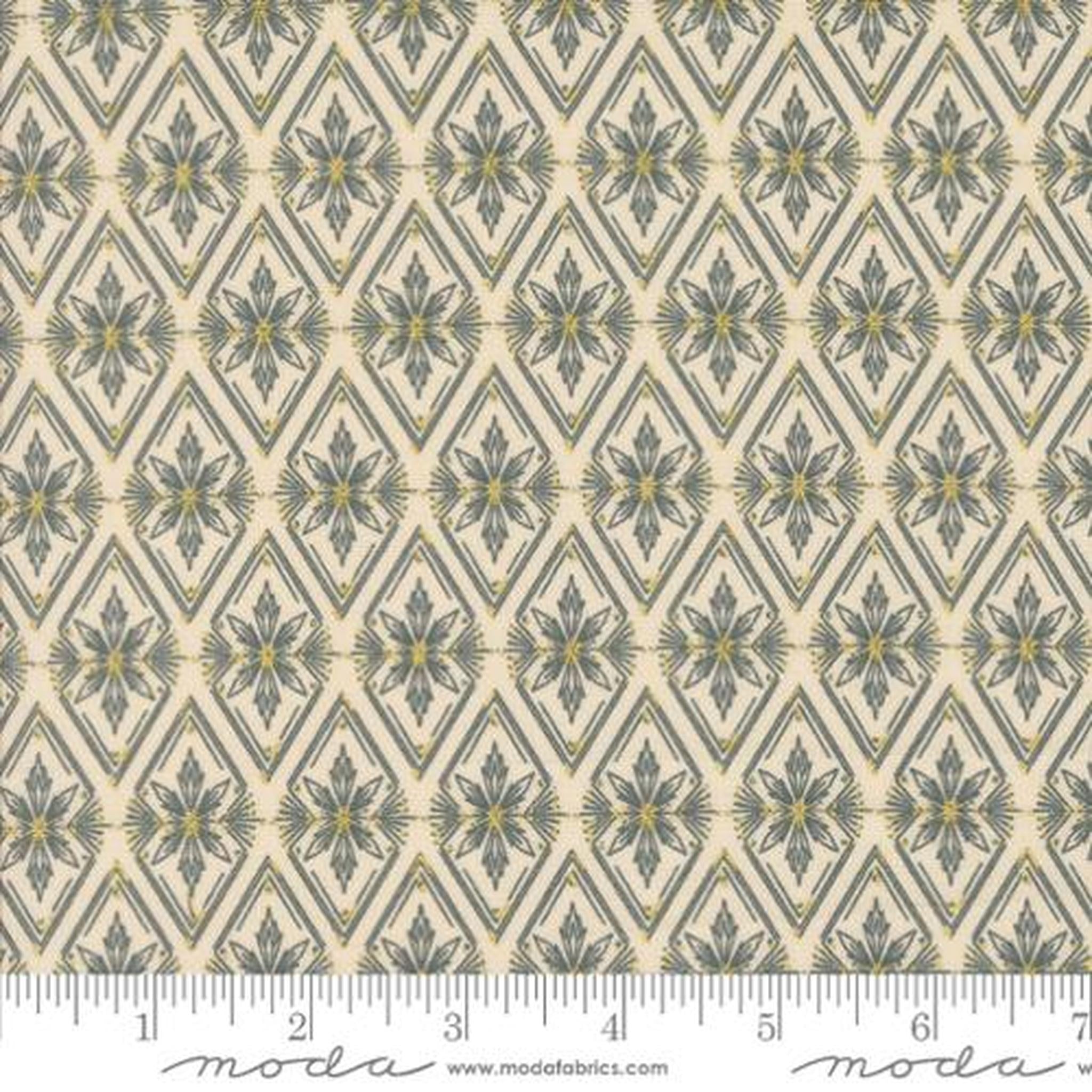 Old World Yuletide Twinkle Tradition Blenders Diamonds Metallic Eggshell
