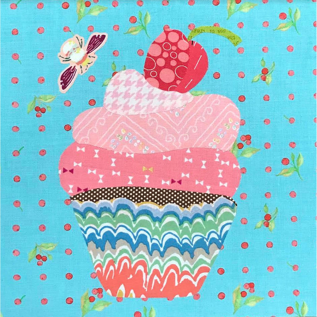 Pattern: Whatevers! #12 Cupcake by Laura Heine