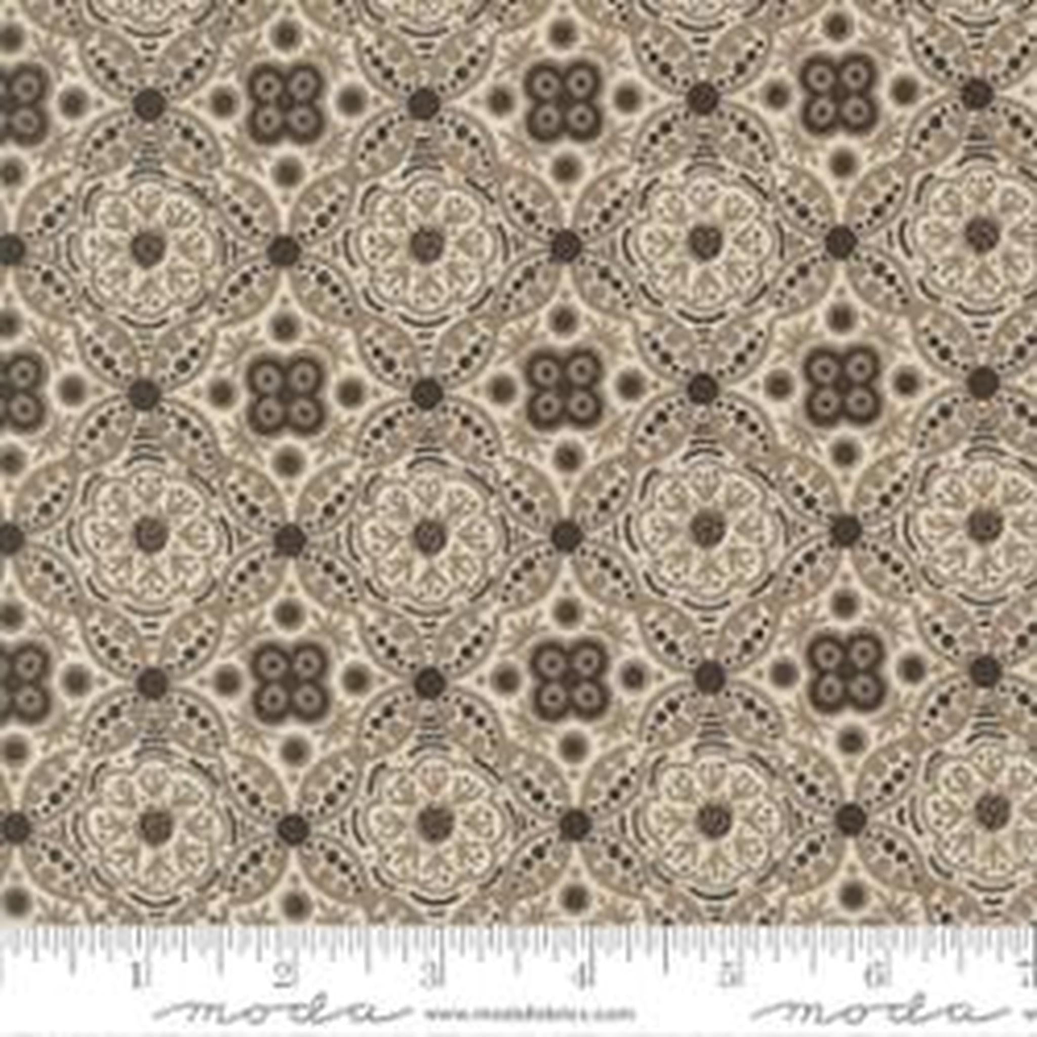 Posh Filigree Damask Medallion Shadow Mist