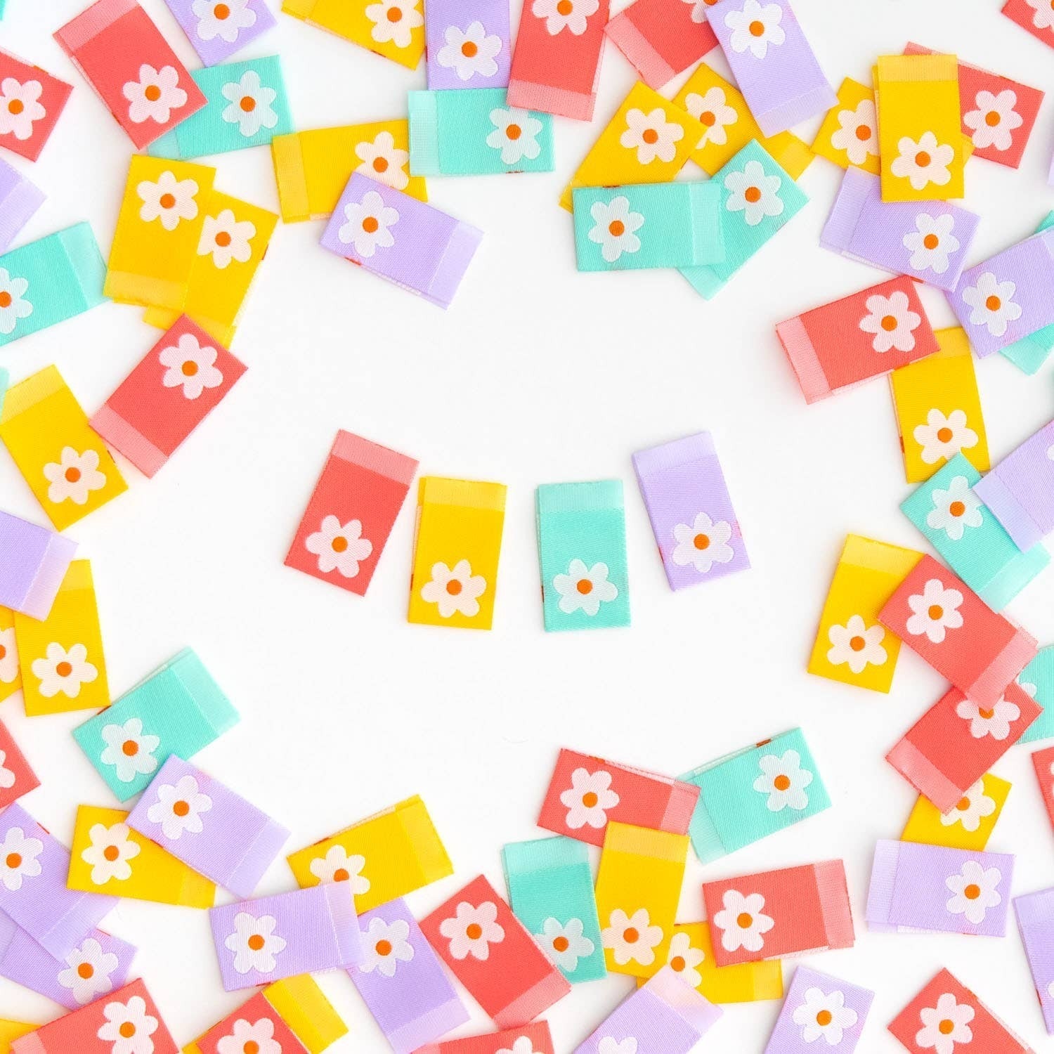 Quilt Label - Sarah Hearts | Colorful Daisy