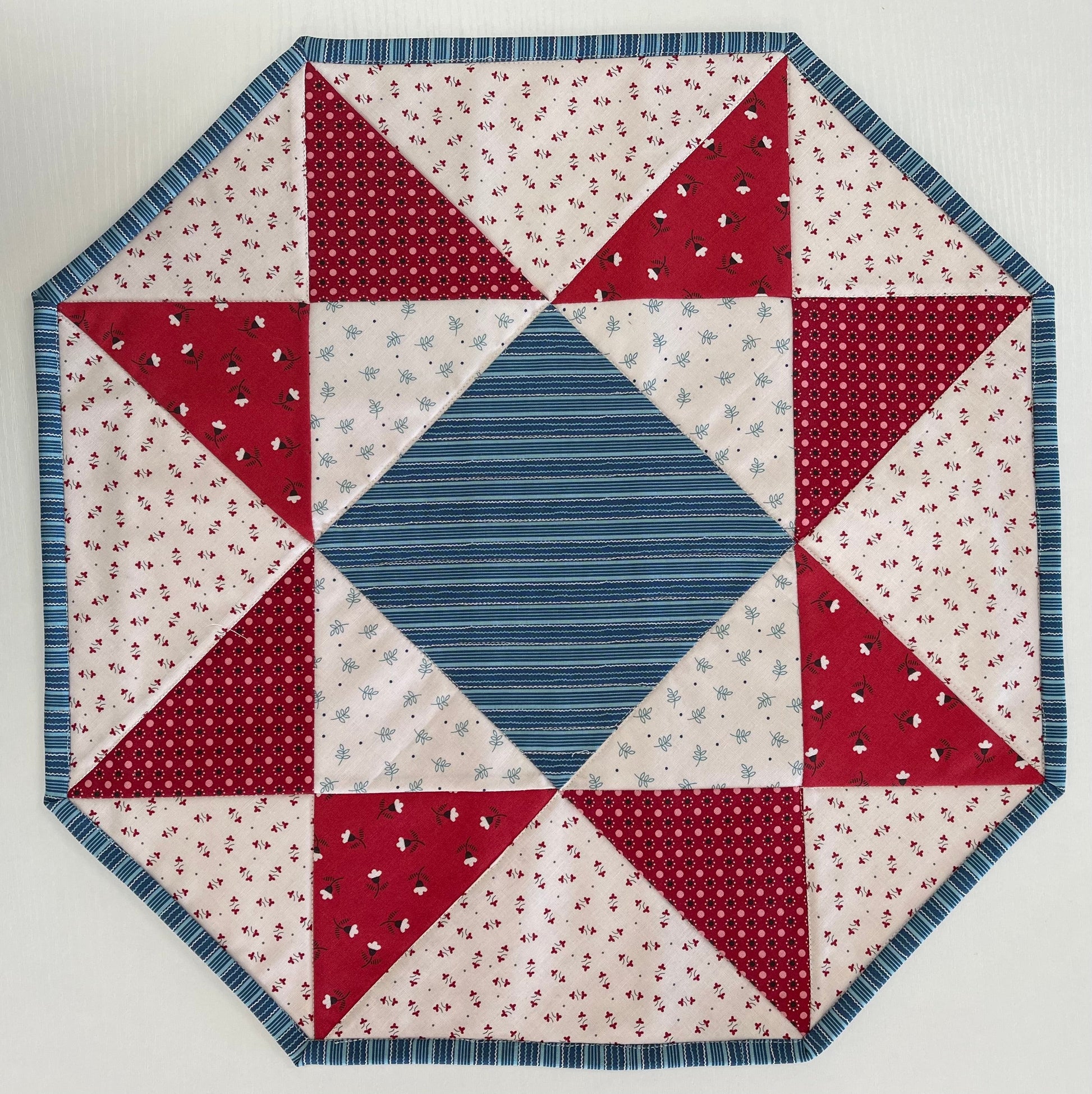 Kit: Stargazer in Lori Holt Red White and Blue