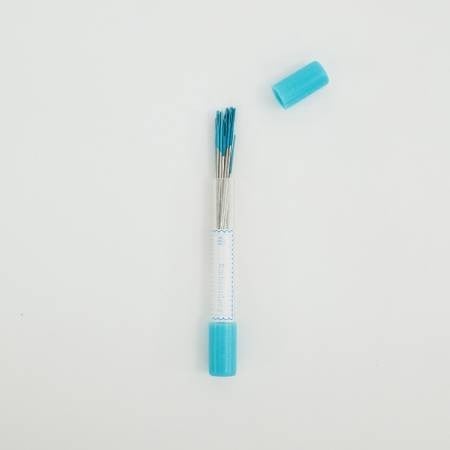 Nifty Needle: Embroidery by Lori Holt - Blue Eyes